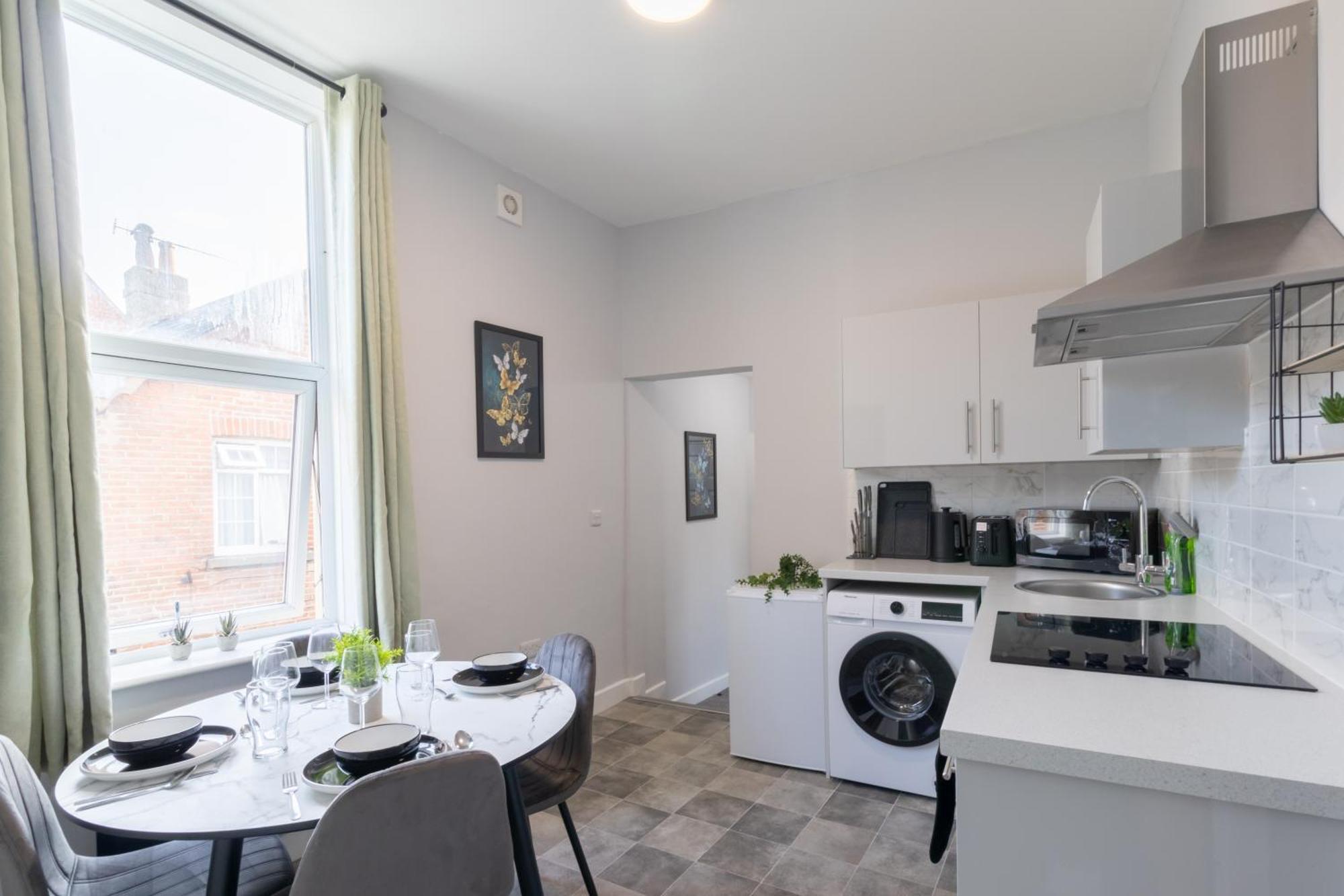 Open Mind Property - Apartment With 2 Double Beds Portsmouth Exterior foto