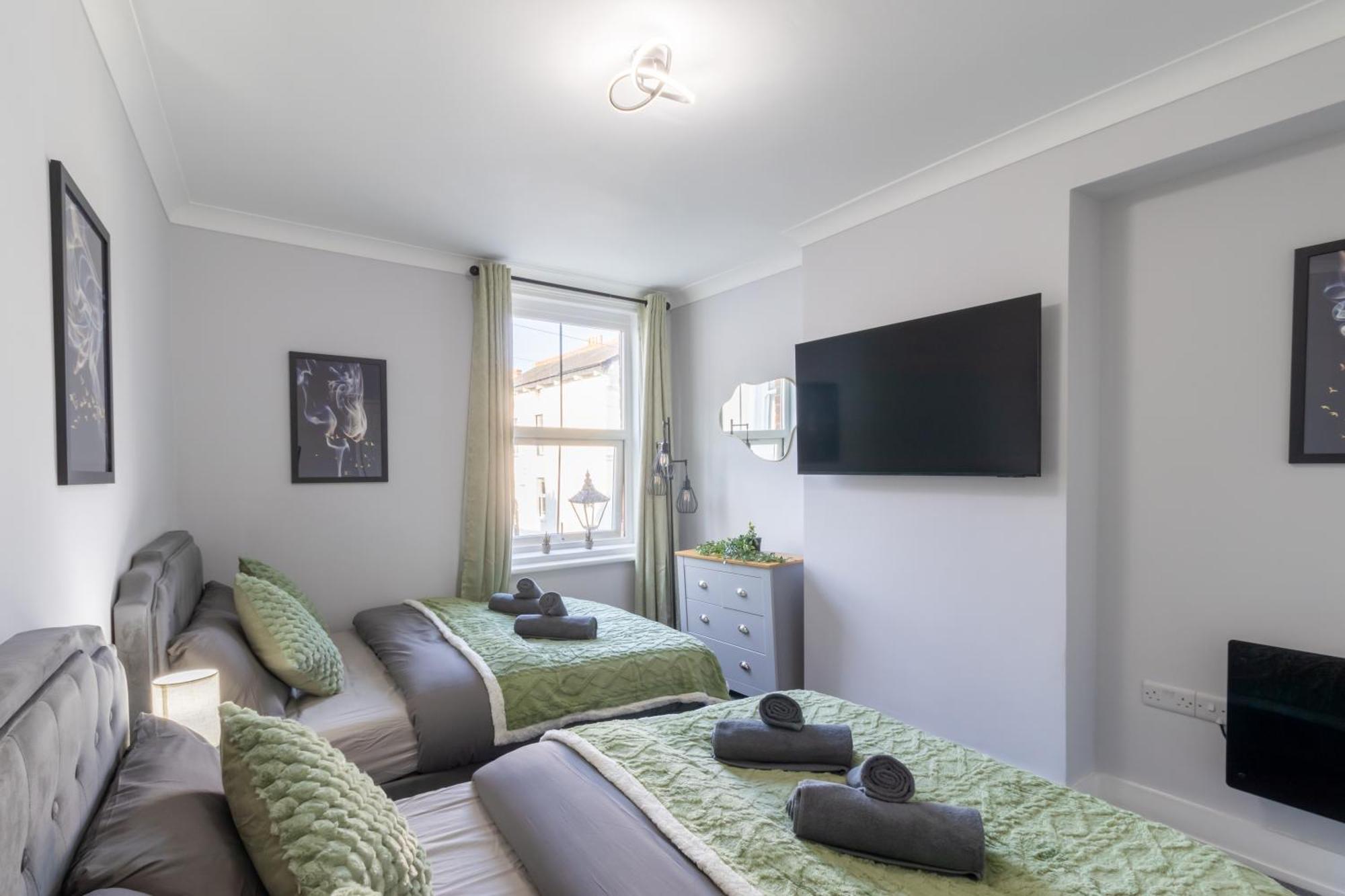 Open Mind Property - Apartment With 2 Double Beds Portsmouth Exterior foto